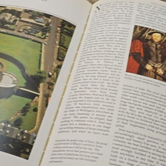 Castles of Britain by Patrick Cormack | Illustrated HC | 1995| Printed ITALY - Picture 7 of 12